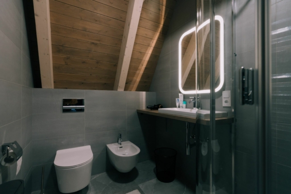 Acompte Chambre supérieure double partagée • Salle de bain privée - Retraite Lituanie – Image 5